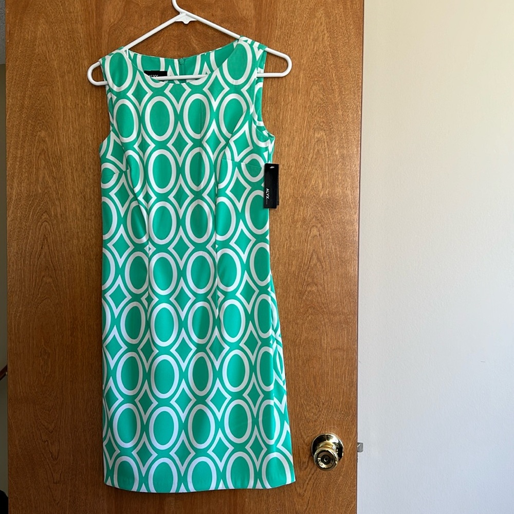 Sleeveless dress